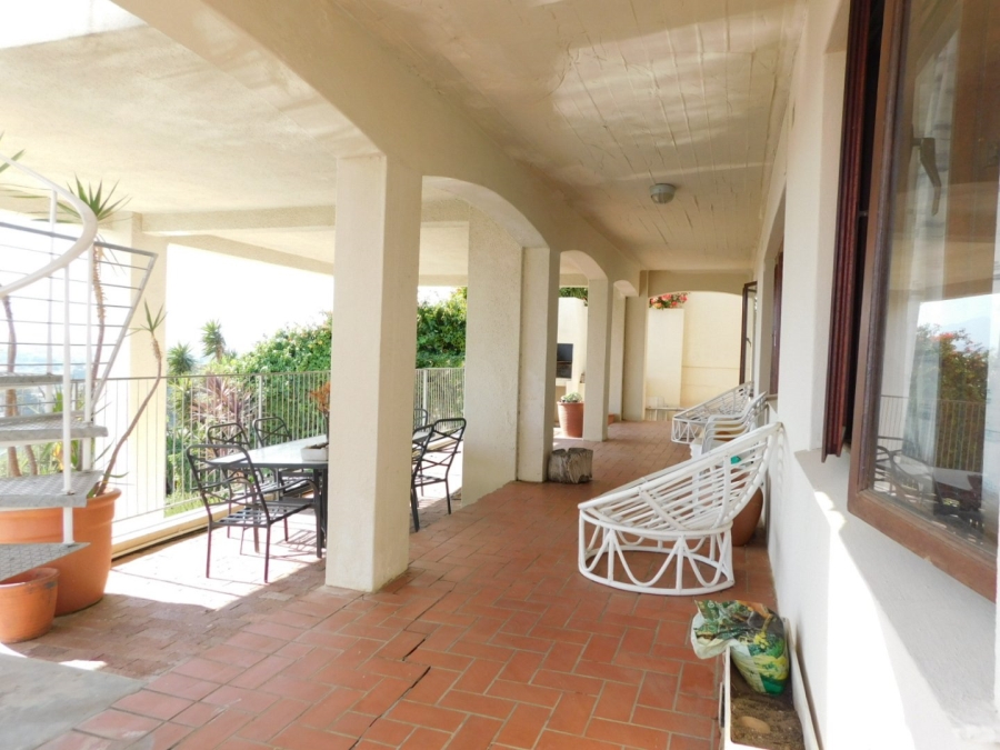 6 Bedroom Property for Sale in Mountainside Western Cape